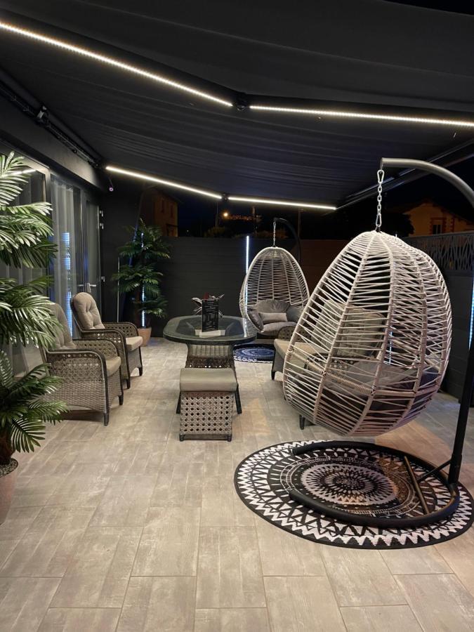 Luxury Loft Spa Сен-Дизье Экстерьер фото